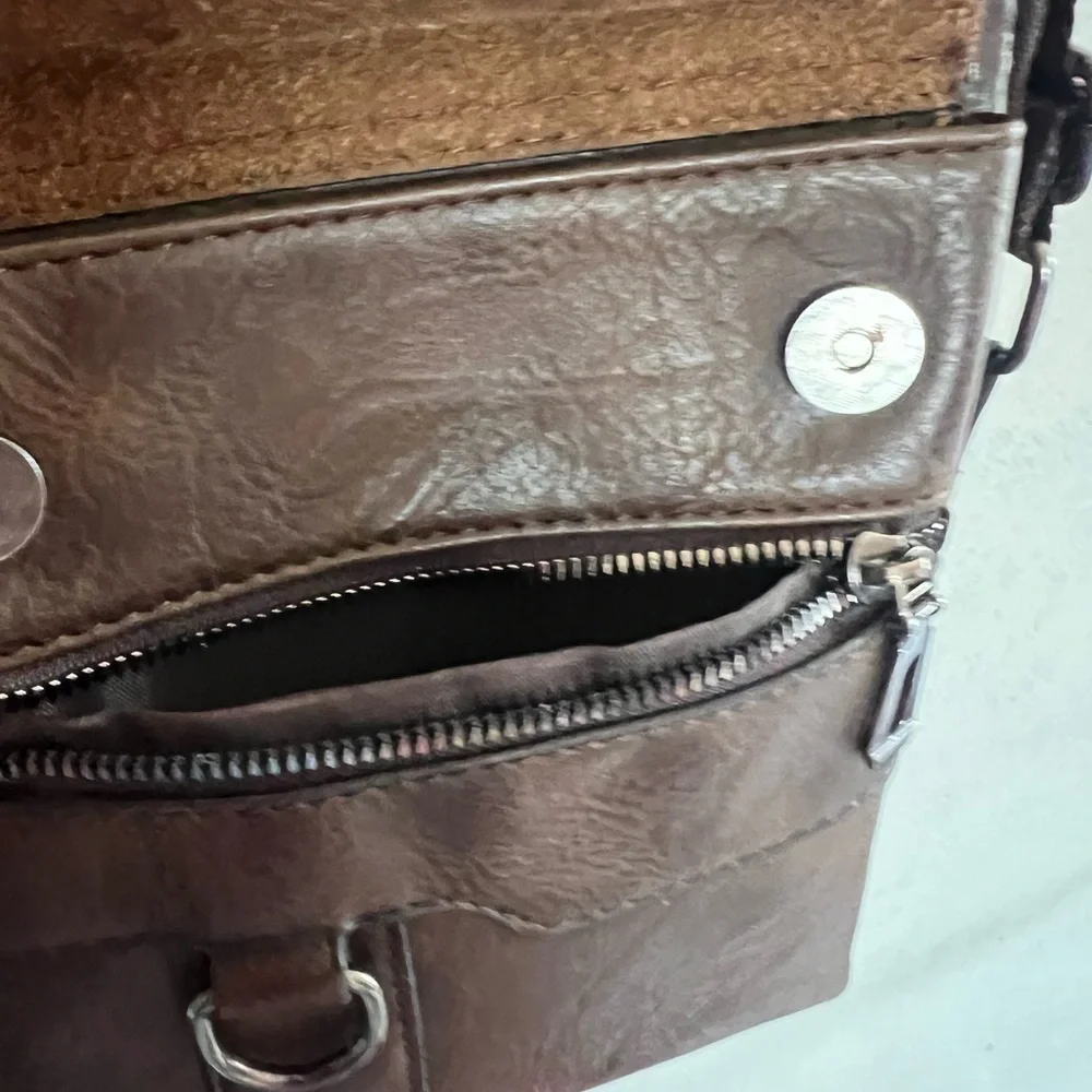 Weixier Brown Leather Messenger Bag for Men